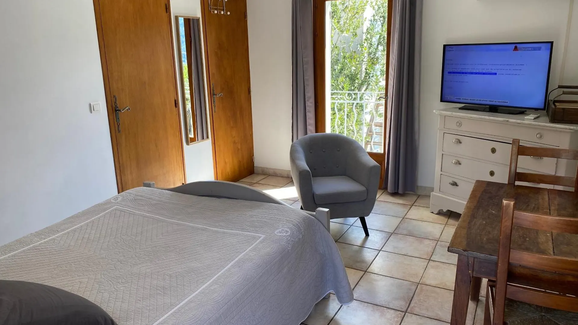 Chambre Une Fenetre Sur Le Ventoux La Clue Plaisians